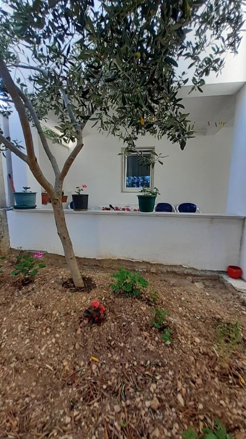 Apartments Slavica Бол Екстер'єр фото