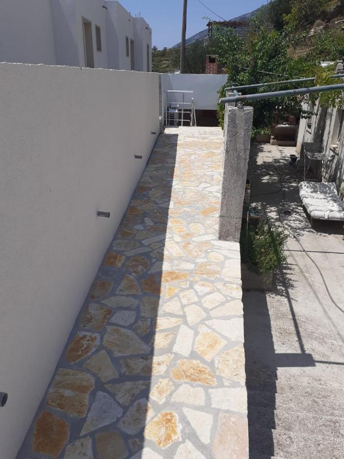 Apartments Slavica Бол Екстер'єр фото