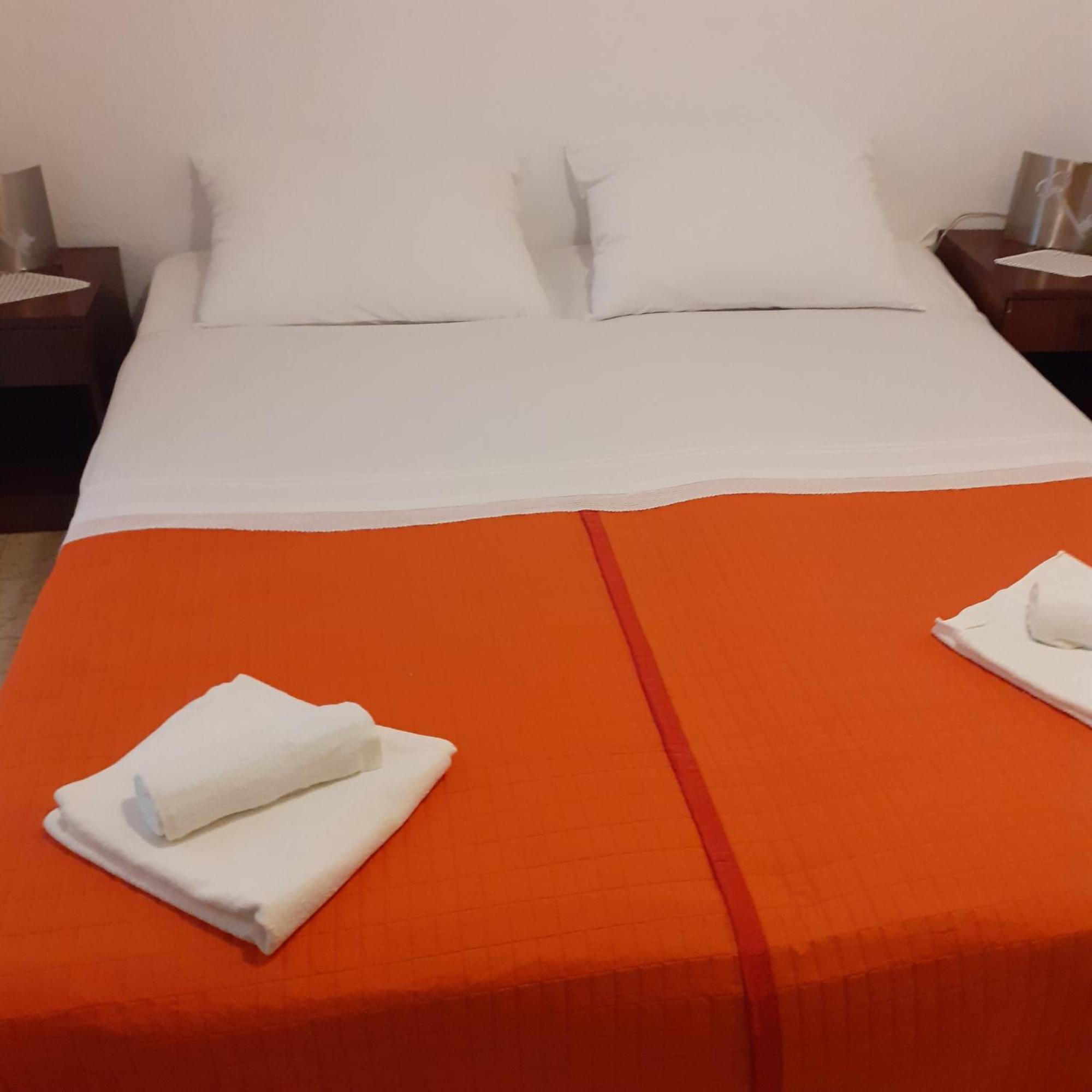 Apartments Slavica Бол Номер фото